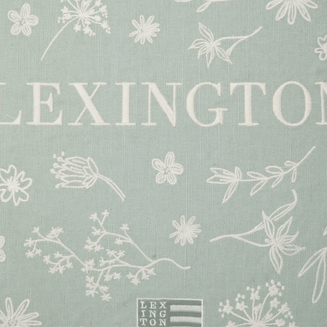 Lexington Logo Flower Embroidered | Prydnadskudde | Care of Beds