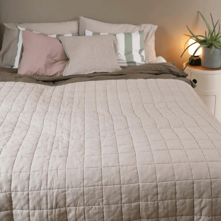 Gripsholm Quiltat  | Sängöverkast | Care of Beds