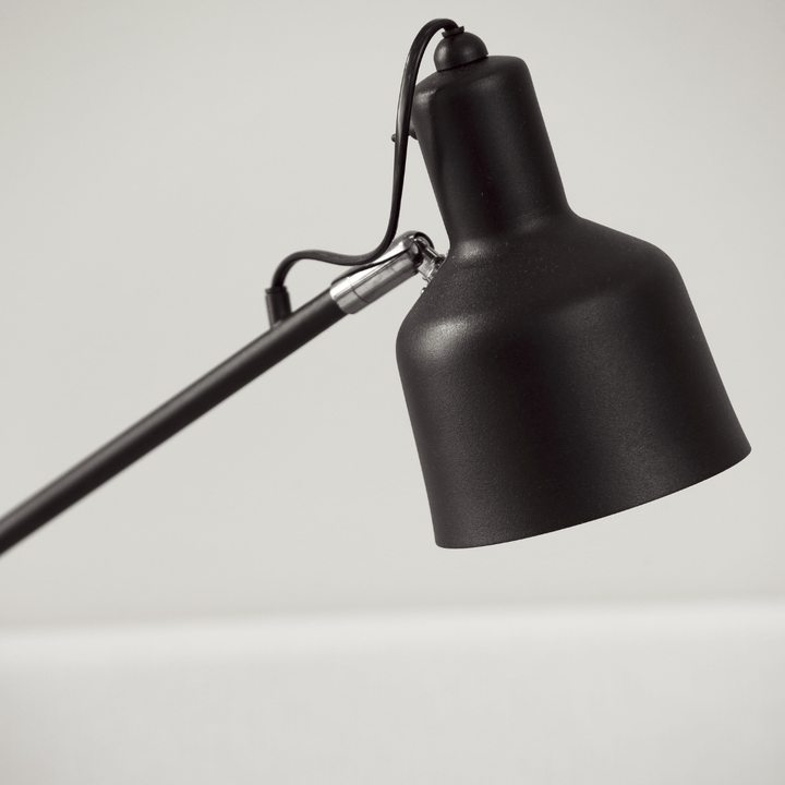 Jensen Add-on Lampa | Bordslampa med laddplatta | Care of Beds