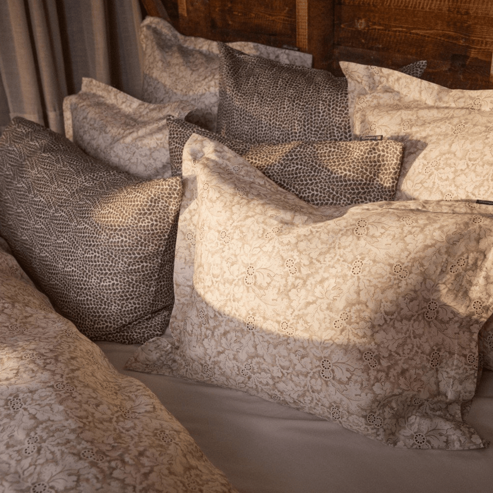 Lexington Leaf Vines Printed Cotton Sateen Påslakanset Care of Beds