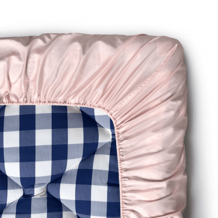 Hästens Satin Pure Spännlakan, 8 cm Care of Beds